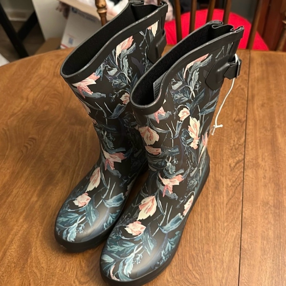 Floral Women's Rain Boots, NEW